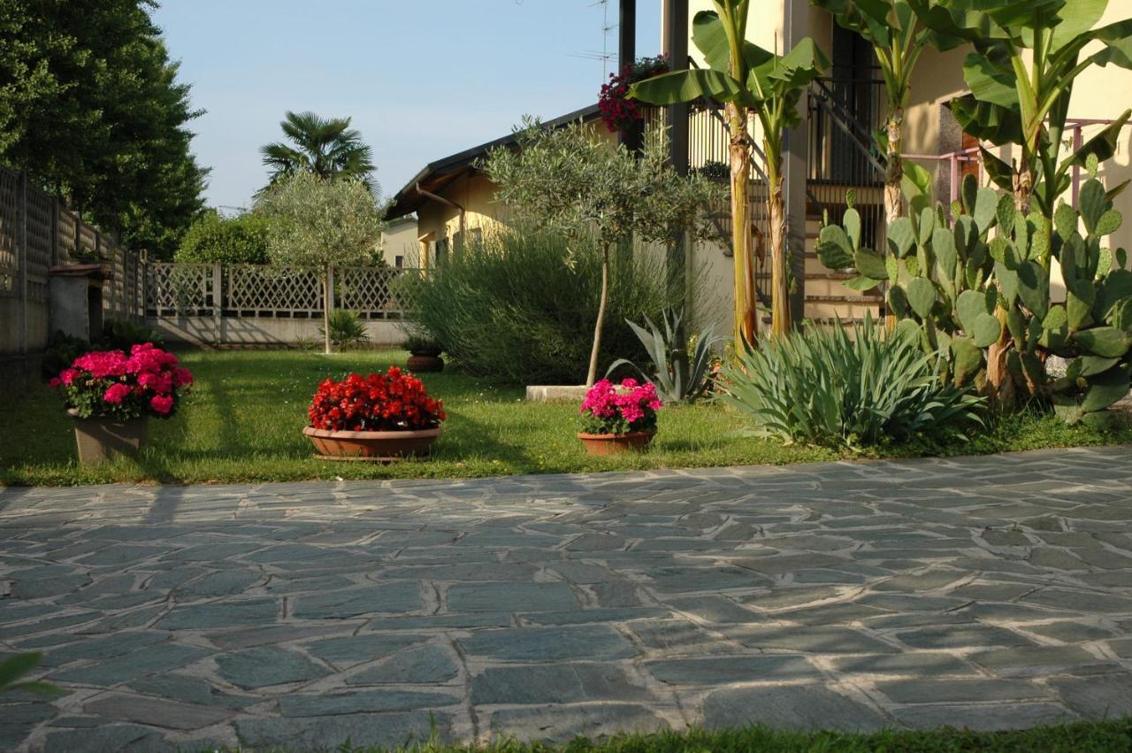 B&B Villa Carolina Vaprio dʼAdda Dış mekan fotoğraf